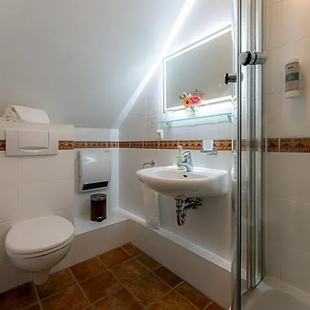 Hotel Neuhaus 4*
